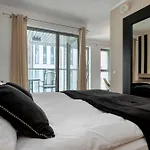 Eleganckie Na Wyspie Spichrzow Z Balkonem W Gdansku By Renters Appartamento *