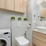 Appartamento Eleganckie Na Wyspie Spichrzow Z Balkonem W Gdansku By Renters Danzica