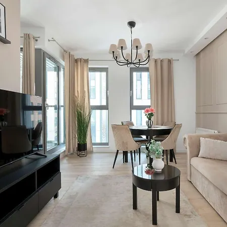 Eleganckie Na Wyspie Spichrzow Z Balkonem W Gdansku By Renters Danzica